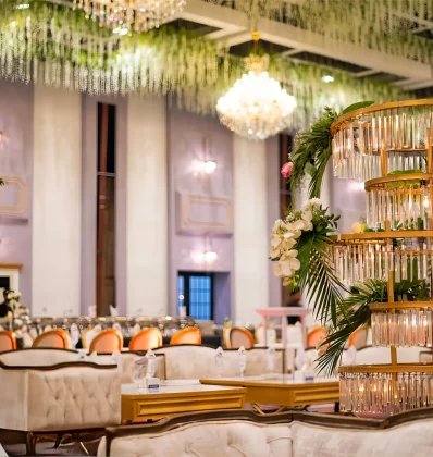 about_us_paralex_2-1